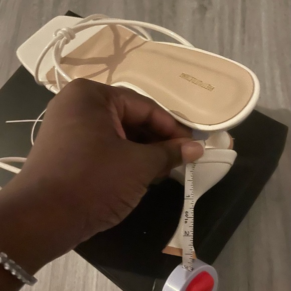 Pretty little thing white toe thong low heel cake stand mules,size 8,white - Picture 5 of 5